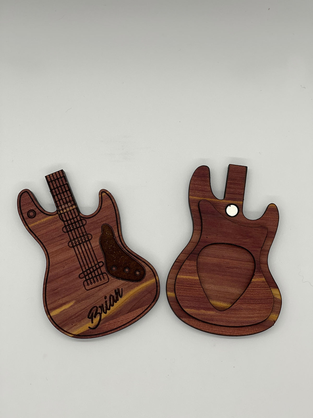 Guitar Pick Holder, Guitar Pick Case, Magnet Closure - Natural Wood, Engraving Free, Stocking Stuffer, Christmas Gifts, Musician Gift